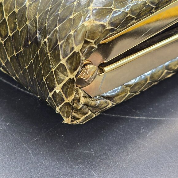 Vintage Shirl Miller Snake Skin Clutch Purse Gold Frame Leather Strap HS 119 - Picture 10 of 10